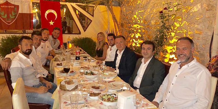 Futbolcularımız Yemekte Buluştu