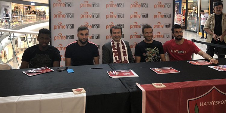 Hataysporlu Futbolcularımız Taraftarlarımızla Buluştu