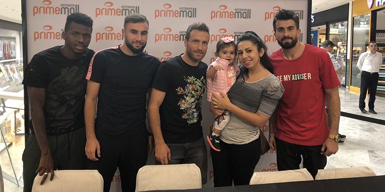 Hataysporlu Futbolcularımız Taraftarlarımızla Buluştu