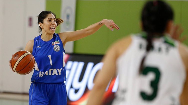 Özge Yavaş Yeniden Hatay Büyükşehir Belediyespor’da