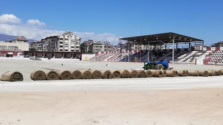 Antakya Atatürk Stadyumu’nda Henüz Çimler Serilmedi