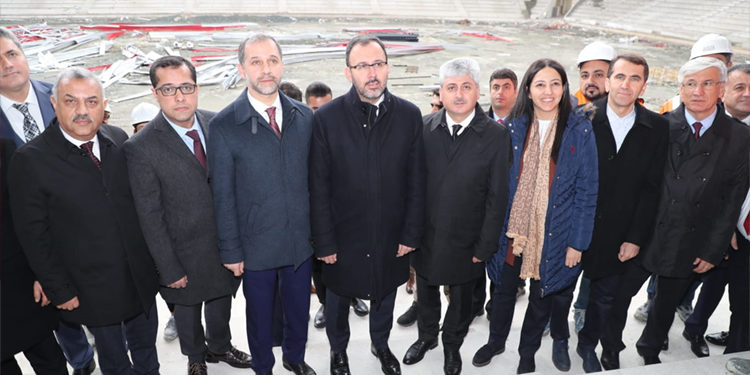 Bakan Kasapoğlu Hatay Stadyumu’nu İnceledi